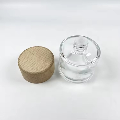 Botellas de vidrio transparente de difusor de 50 ml con tapa de madera Botellas de vidrio lujoso de perfume