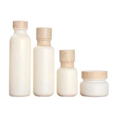 el cosmético de cristal del tapón de tuerca 110ml 47/400 embotella los tarros con las tapas de bambú 47m m